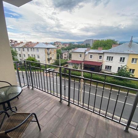 Затишні Сучасні Апартаменти В Елітному Жк Версаль Truskavets Exterior photo